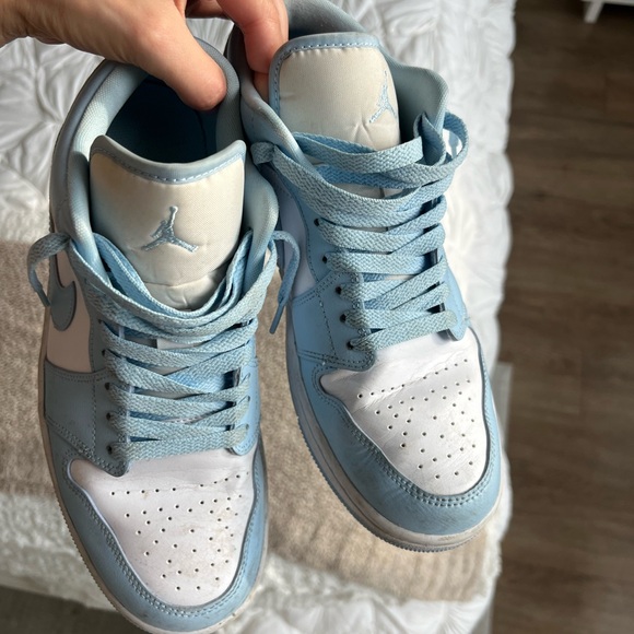 women’s air jordan’s ice blue size 10 - Picture 3 of 9